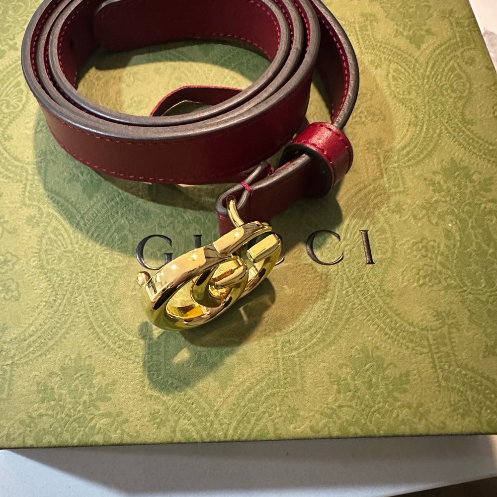 New Gucci Burgundy Red Leather Belt with Gold GG Buckle- small 80/32 - Picture 9 of 15